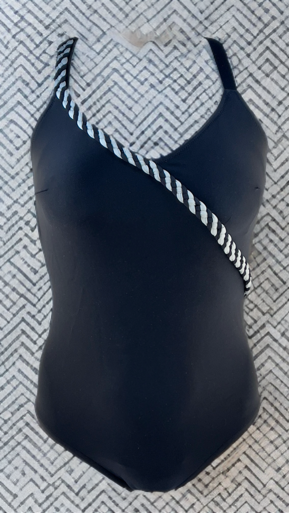 Μαγιό Ολοσώσομο μαύρο Classic 712