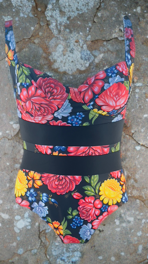 27DF3A94-28E5-4A18-BFD9-0379BCEC80DB Μαγιό Ολόσωμο Λουλουδια Thira 724